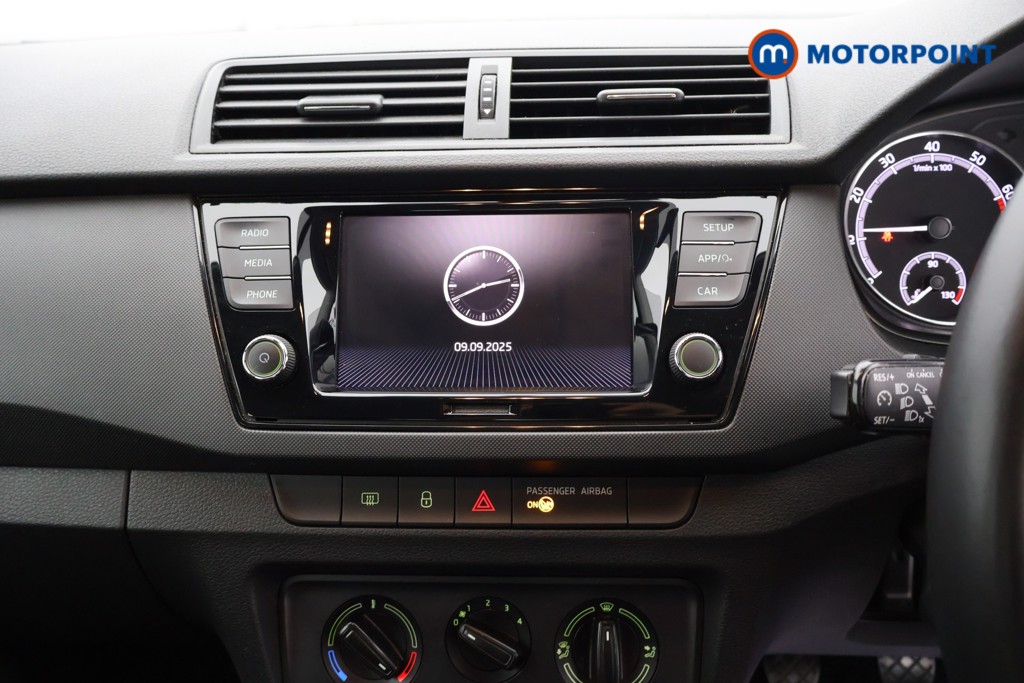 Skoda Fabia Colour Edition Manual Petrol Hatchback - Stock Number (1574745) - 4th supplementary image