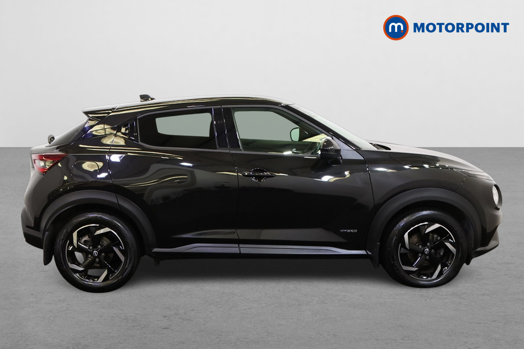Nissan Juke N-Connecta Automatic Petrol-Electric Hybrid SUV - Stock Number (1574762) - Drivers side