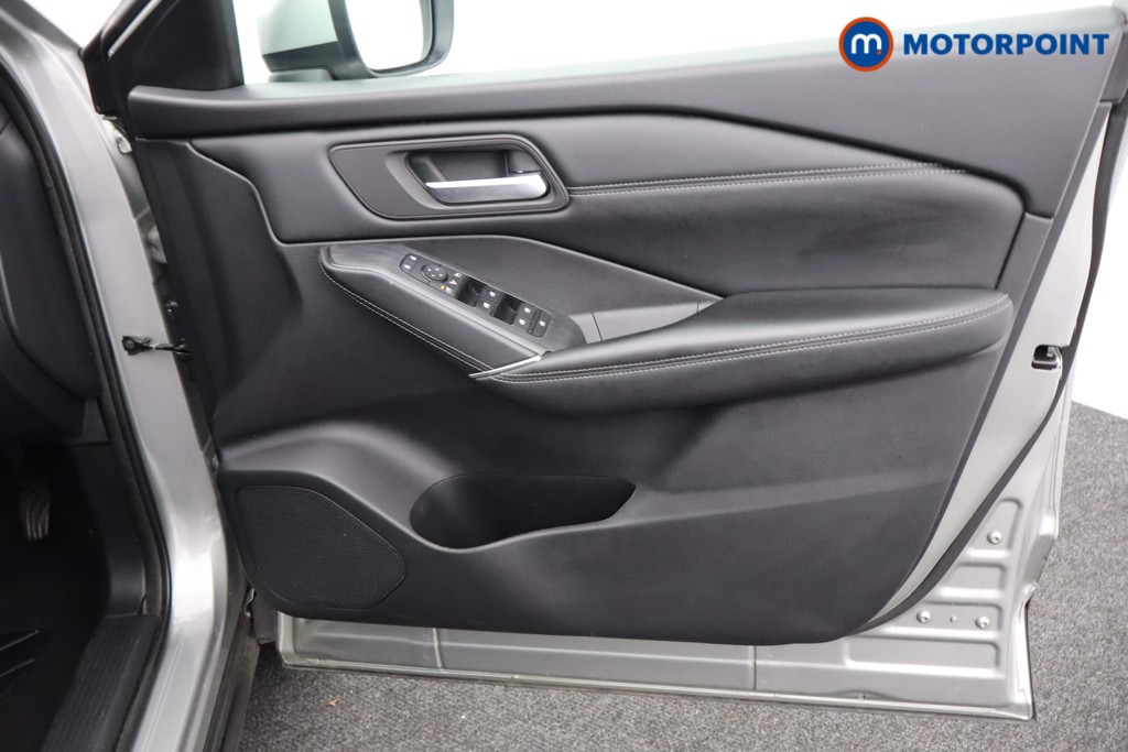Nissan Qashqai N-Connecta Manual Petrol SUV - Stock Number (1575090) - 17th supplementary image
