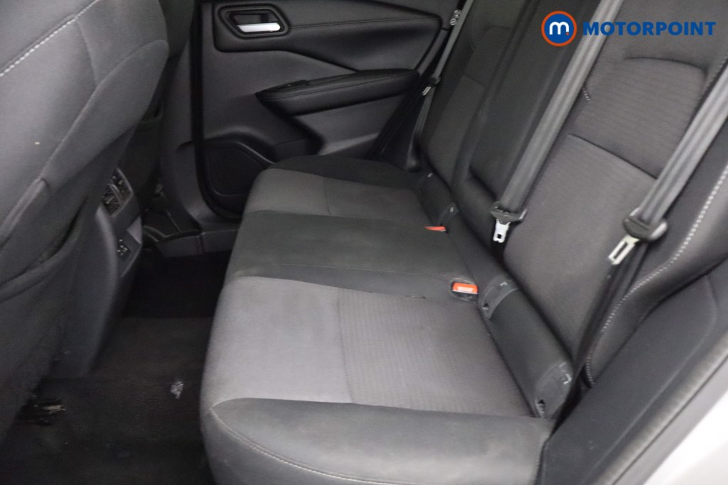 Nissan Qashqai N-Connecta Manual Petrol SUV - Stock Number (1575090) - 23rd supplementary image