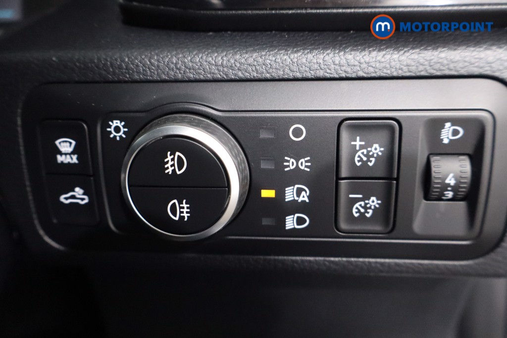 Volkswagen Amarok Life Automatic Diesel Double Cab Pick-Up - Stock Number (1575255) - 21st supplementary image