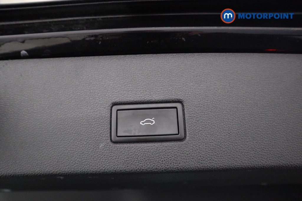 Volkswagen T-Roc Active Automatic Petrol SUV - Stock Number (1575919) - 15th supplementary image
