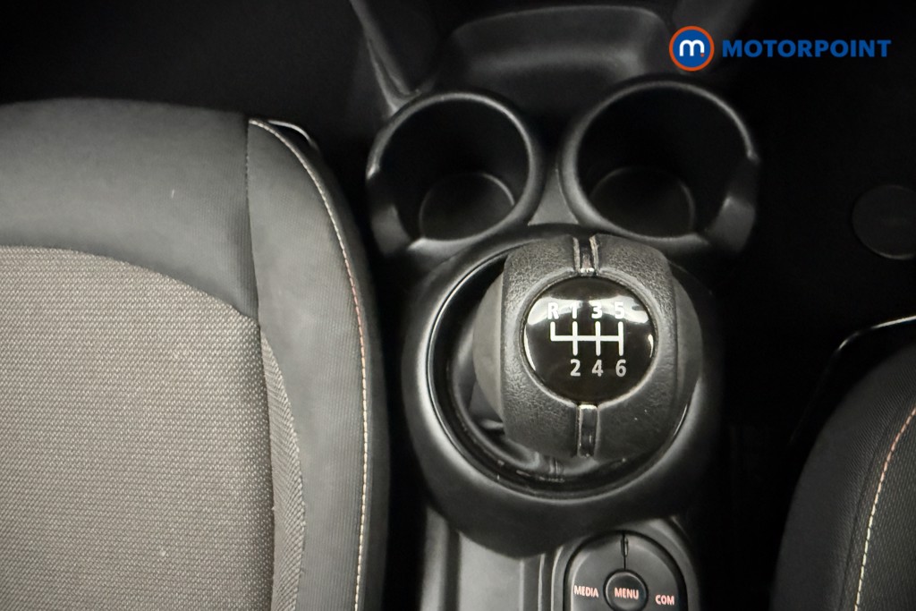 Mini Hatchback Cooper Classic Manual Petrol Hatchback - Stock Number (1576235) - 9th supplementary image