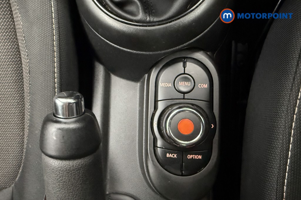 Mini Hatchback Cooper Classic Manual Petrol Hatchback - Stock Number (1576235) - 10th supplementary image