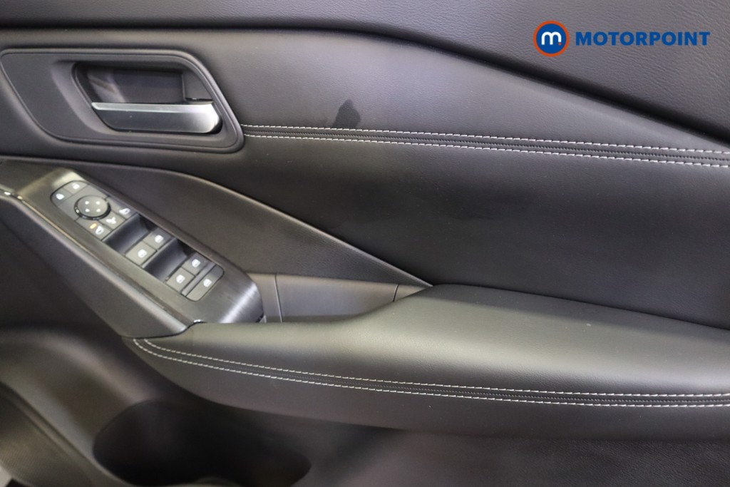 Nissan Qashqai Acenta Premium Manual Petrol SUV - Stock Number (1576273) - 13th supplementary image