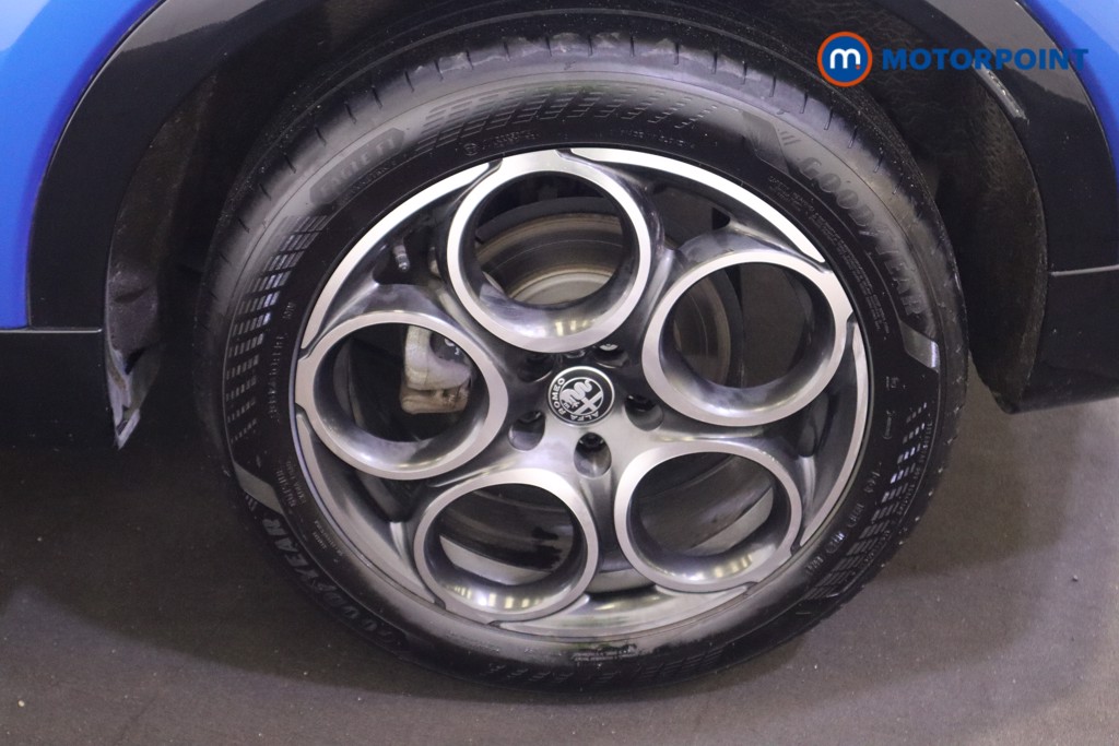 Alfa Romeo Tonale Sprint Automatic Petrol-Electric Hybrid SUV - Stock Number (1576426) - 9th supplementary image