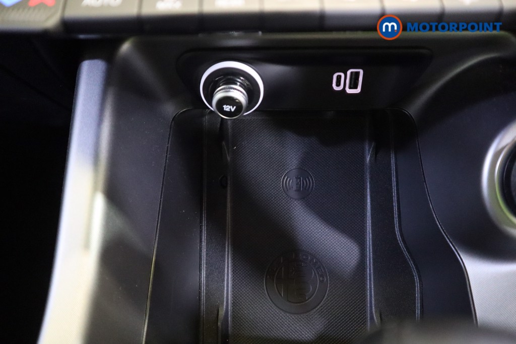 Alfa Romeo Tonale Sprint Automatic Petrol-Electric Hybrid SUV - Stock Number (1576426) - 19th supplementary image