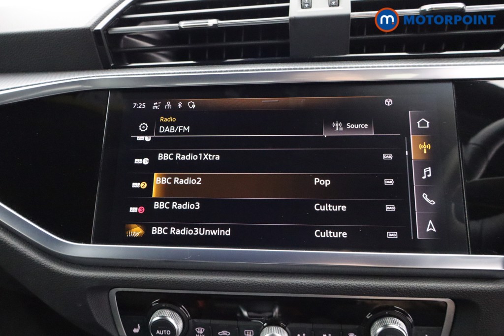 Audi Q3 S Line Automatic Petrol SUV - Stock Number (1576586) - 6th supplementary image