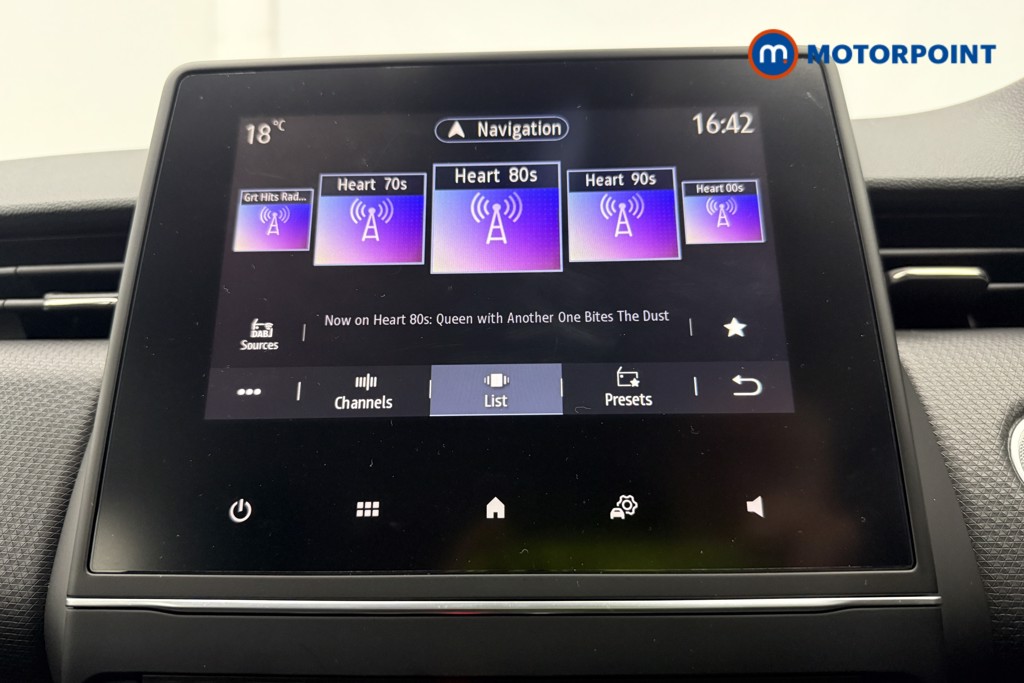 Renault Clio Evolution Automatic Petrol-Electric Hybrid Hatchback - Stock Number (1576748) - 4th supplementary image