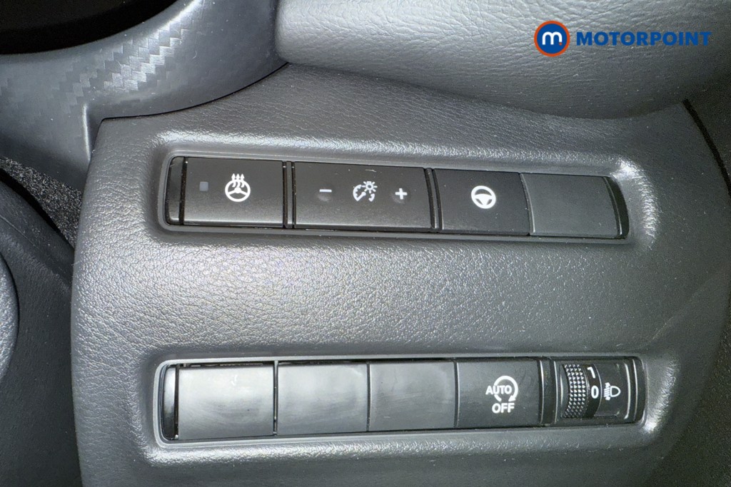 Nissan Juke Tekna Manual Petrol SUV - Stock Number (1577178) - 17th supplementary image