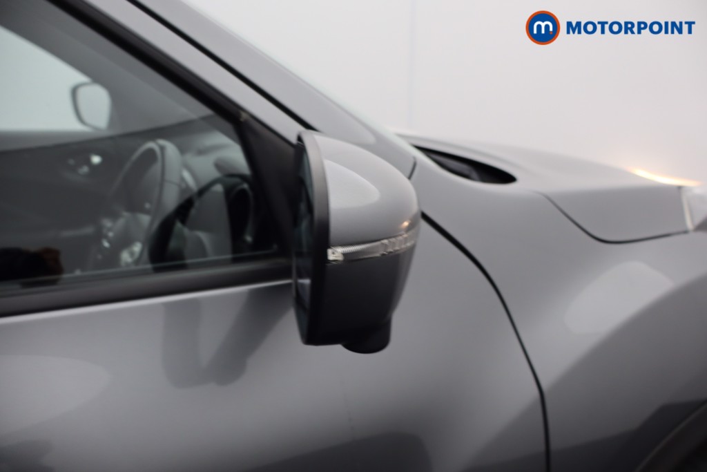 Nissan Juke Tekna Manual Petrol SUV - Stock Number (1577196) - 17th supplementary image