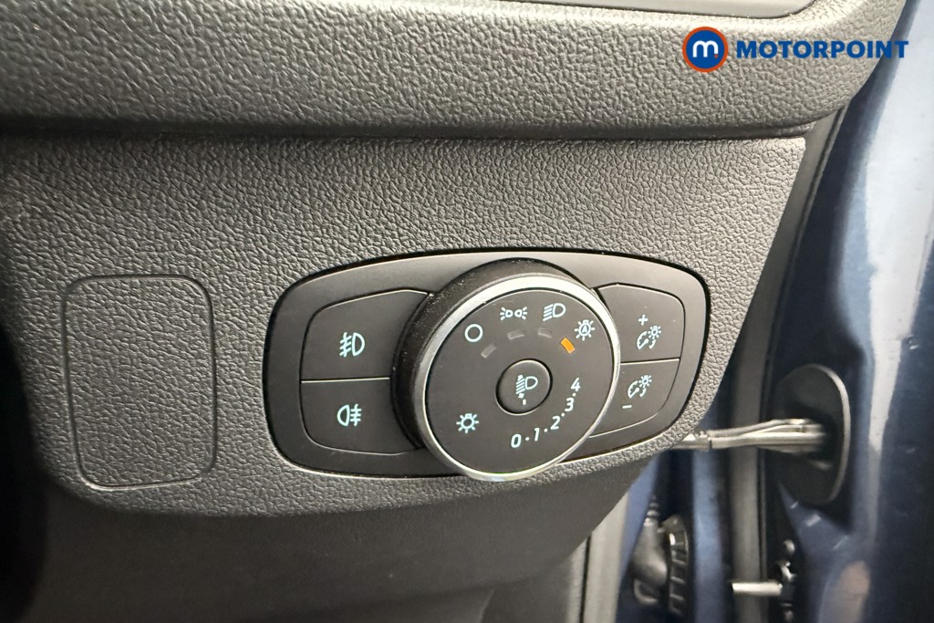 Ford Focus Titanium Style Manual Petrol Hatchback - Stock Number (1577201) - 16th supplementary image