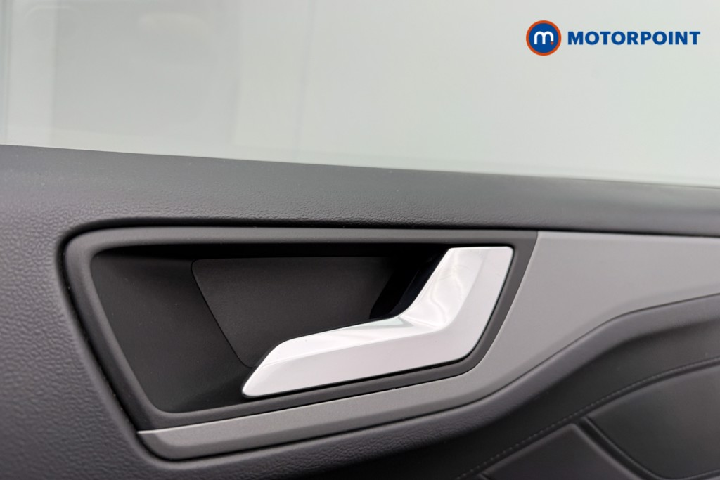 Ford Focus Titanium Style Manual Petrol Hatchback - Stock Number (1577201) - 17th supplementary image