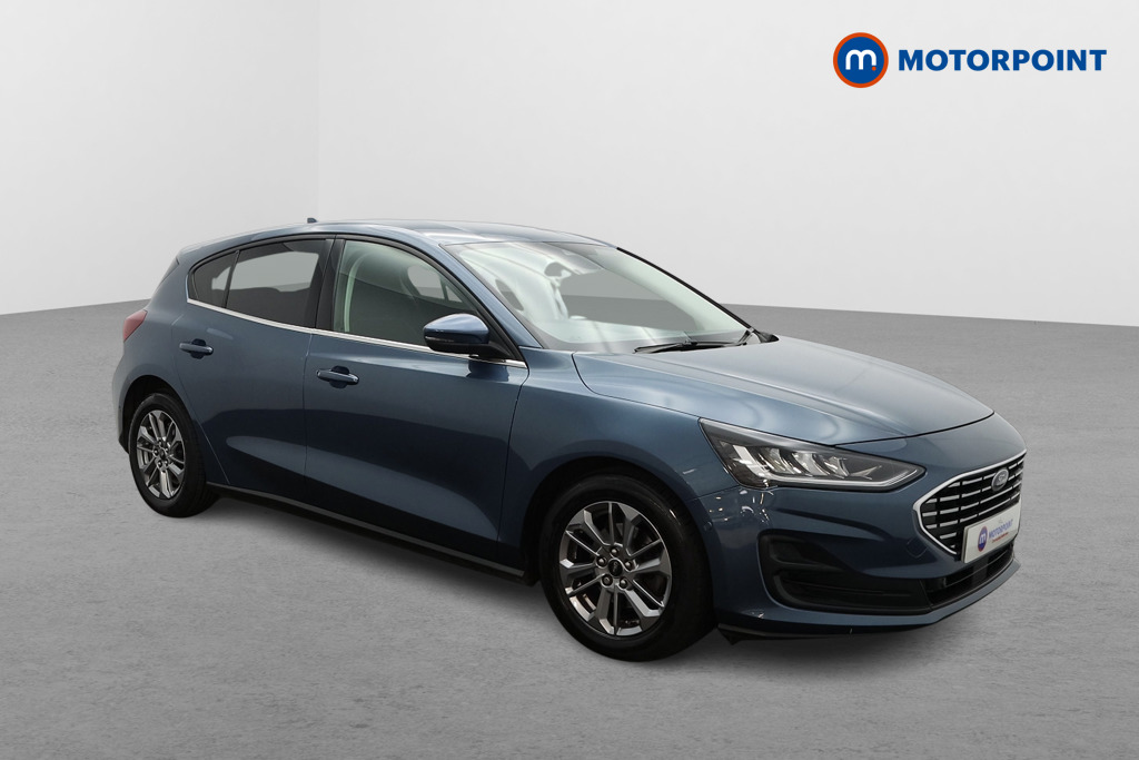 Ford Focus Titanium Style Manual Petrol Hatchback - Stock Number (1577201) - Drivers side front corner