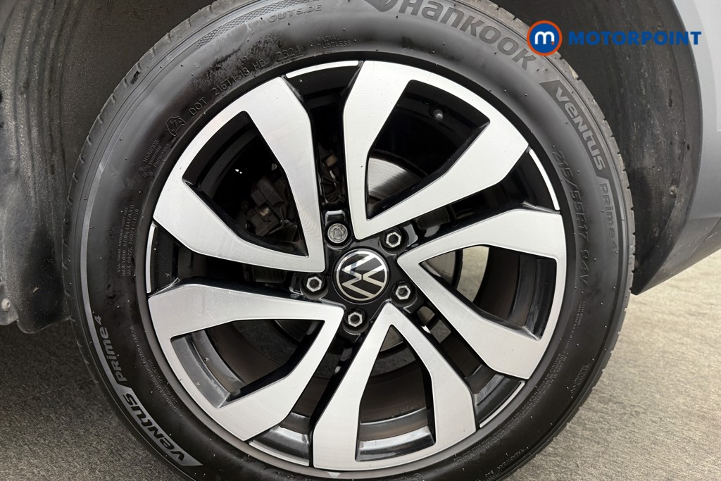 Volkswagen T-Roc Active Manual Petrol SUV - Stock Number (1577222) - 13th supplementary image
