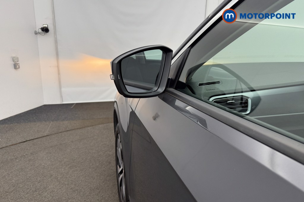 Volkswagen T-Roc Active Manual Petrol SUV - Stock Number (1577222) - 30th supplementary image