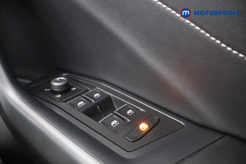 Volkswagen T-Roc Style Manual Petrol SUV - Stock Number (1577335) - 13th supplementary image