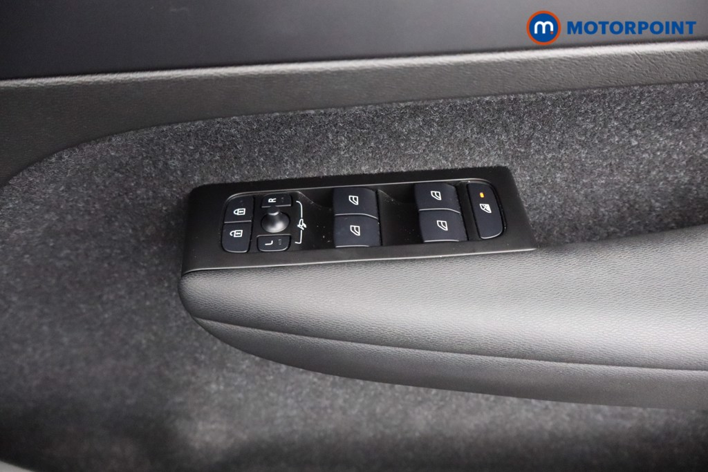 Volvo Xc40 R Design Manual Petrol SUV - Stock Number (1577866) - 14th supplementary image