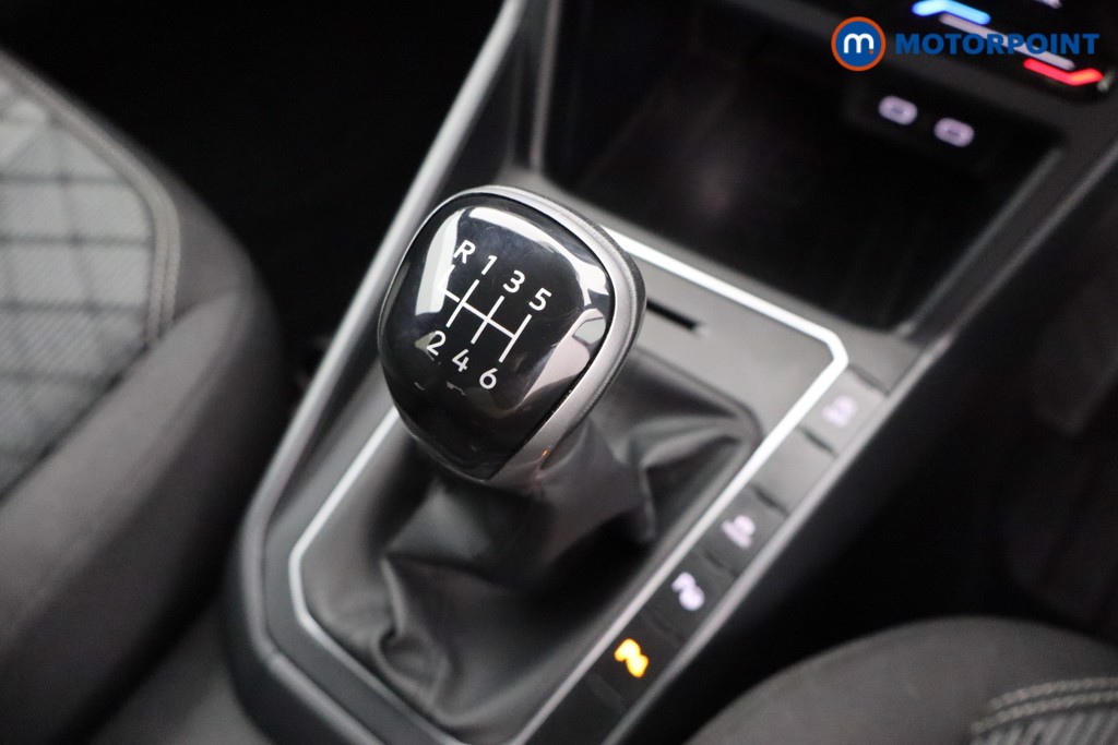 Volkswagen Taigo R-Line Manual Petrol SUV - Stock Number (1577878) - 13th supplementary image