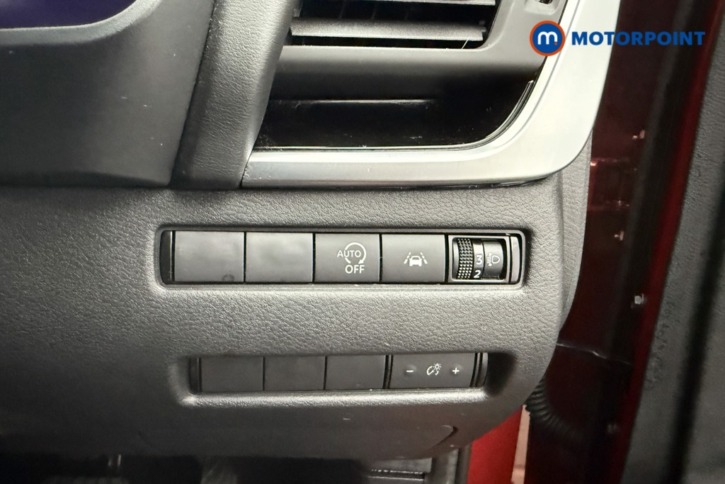 Nissan Qashqai N-Connecta Automatic Petrol SUV - Stock Number (1577961) - 14th supplementary image