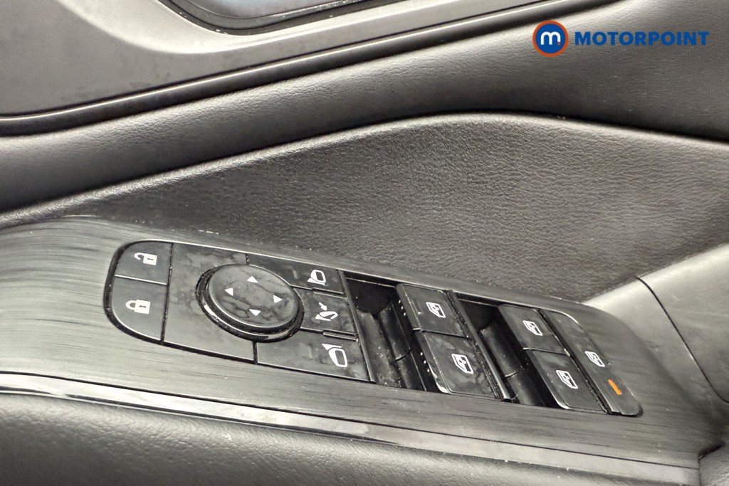 Nissan Qashqai N-Connecta Automatic Petrol SUV - Stock Number (1577961) - 16th supplementary image