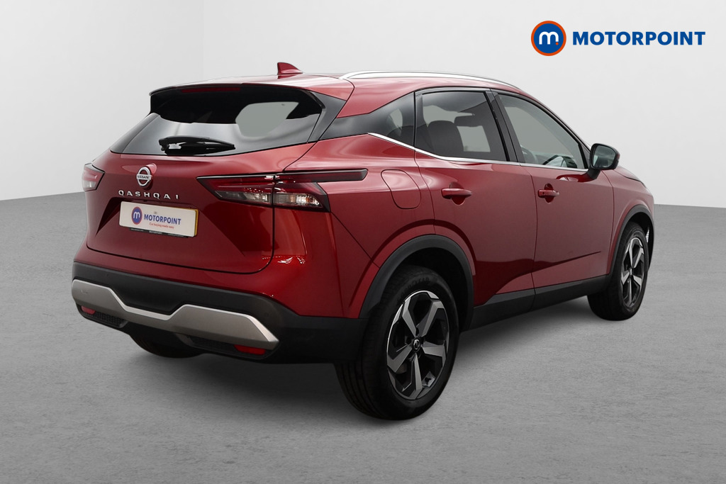 Nissan Qashqai N-Connecta Automatic Petrol SUV - Stock Number (1577961) - Drivers side rear corner