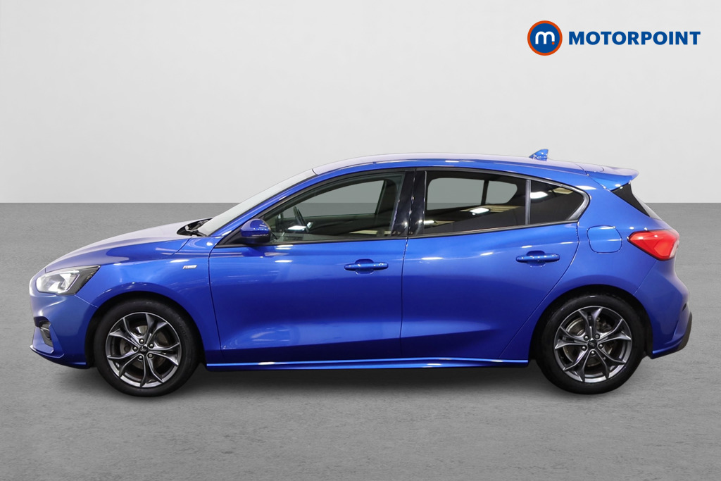 Ford Focus St-Line Manual Petrol Hatchback - Stock Number (1578032) - Passenger side