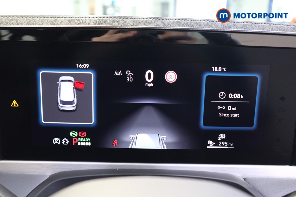 Volkswagen Passat Life Automatic Petrol Plug-In Hybrid Estate - Stock Number (1578100) - 4th supplementary image