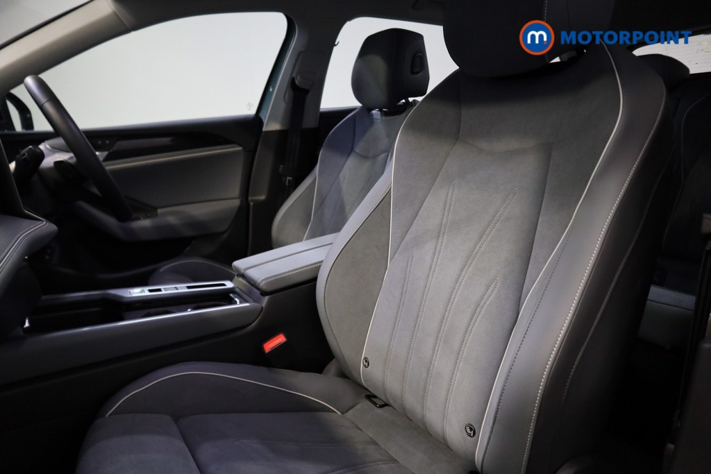 Volkswagen Passat Life Automatic Petrol Plug-In Hybrid Estate - Stock Number (1578100) - 9th supplementary image