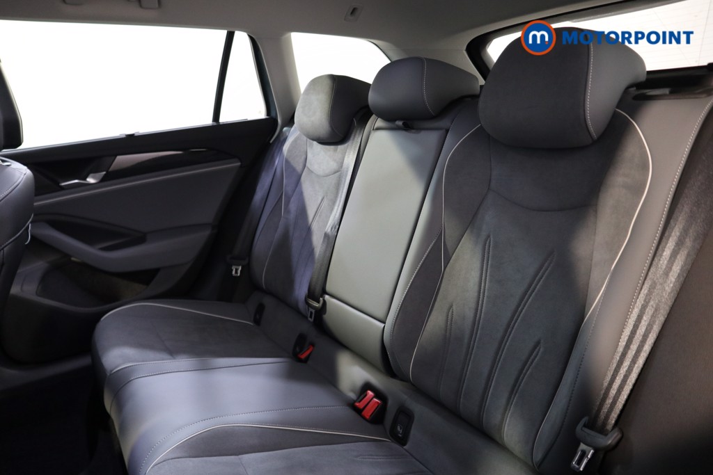 Volkswagen Passat Life Automatic Petrol Plug-In Hybrid Estate - Stock Number (1578100) - 10th supplementary image