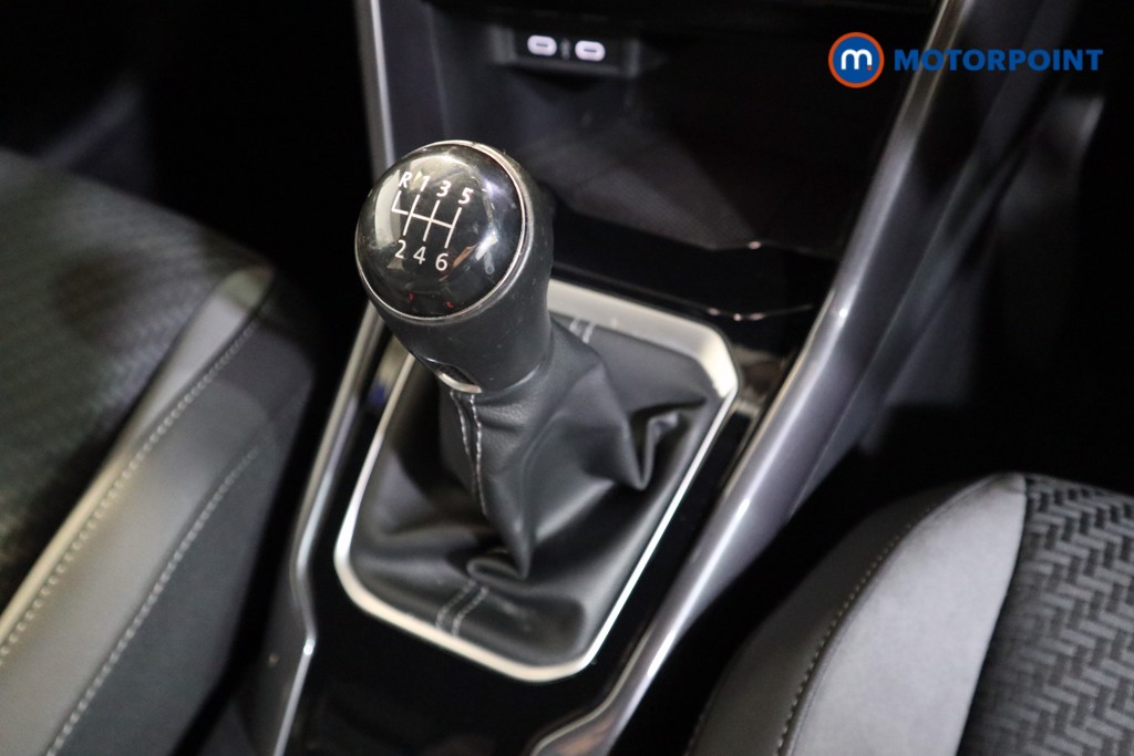 Volkswagen T-Roc R-Line Manual Petrol SUV - Stock Number (1578212) - 8th supplementary image