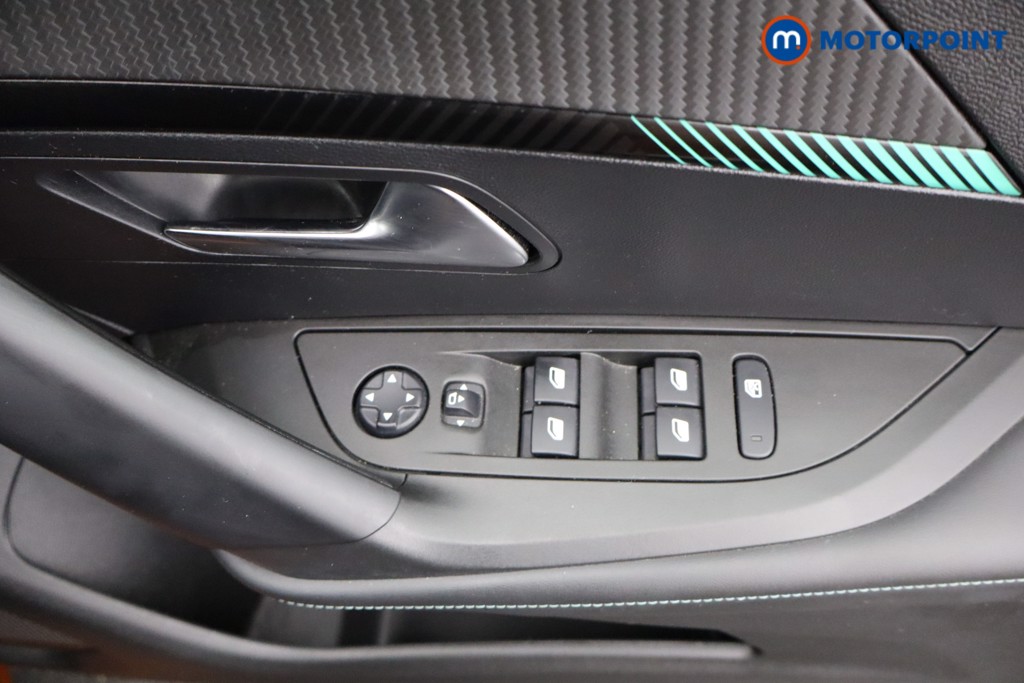 Peugeot 2008 Allure Premium Manual Petrol SUV - Stock Number (1578324) - 16th supplementary image