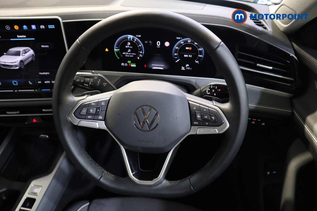 Volkswagen Passat Life Automatic Petrol Plug-In Hybrid Estate - Stock Number (1578395) - 2nd supplementary image