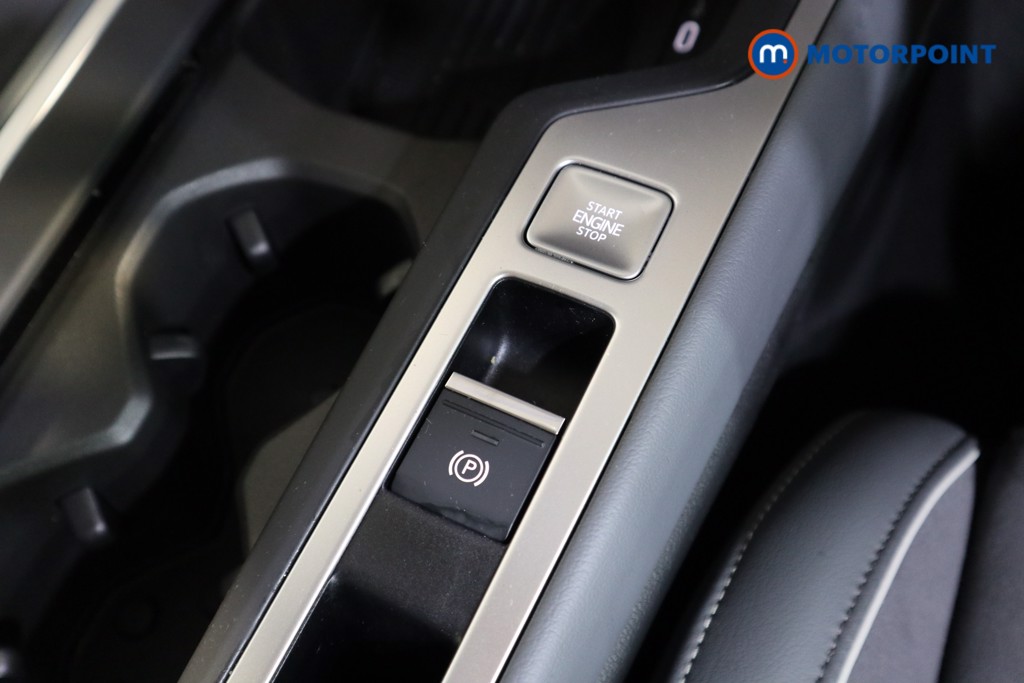 Volkswagen Passat Life Automatic Petrol Plug-In Hybrid Estate - Stock Number (1578395) - 7th supplementary image