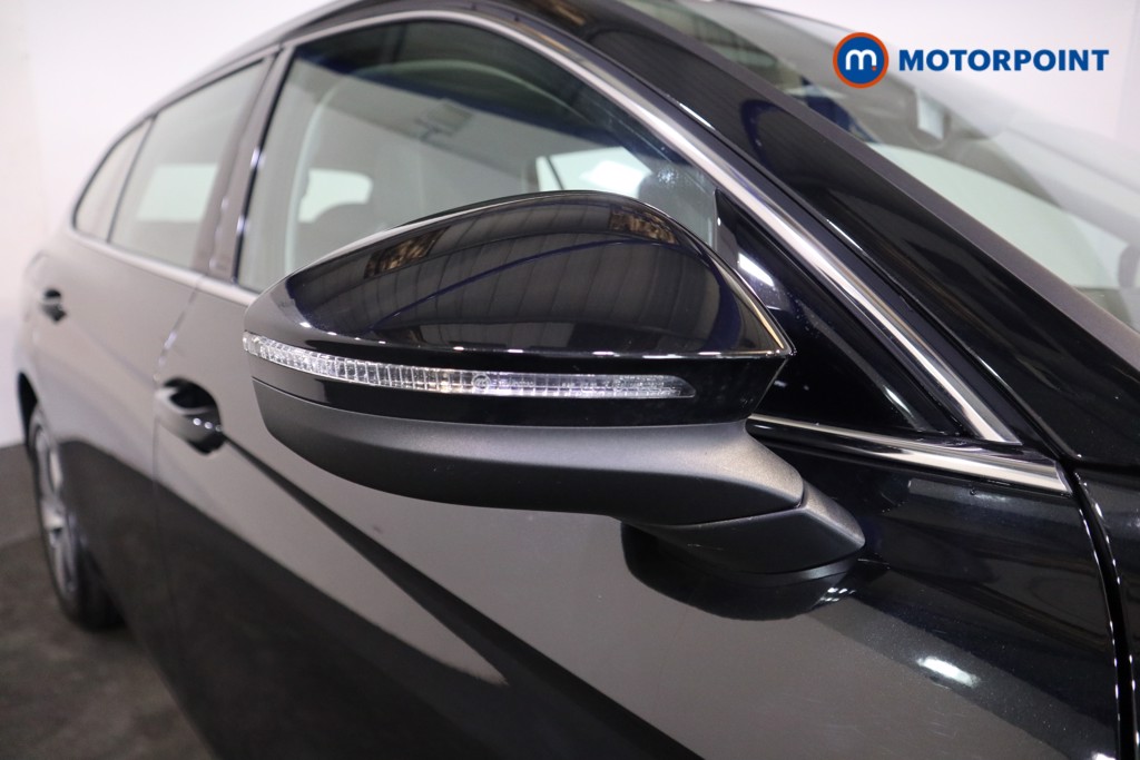 Volkswagen Passat Life Automatic Petrol Plug-In Hybrid Estate - Stock Number (1578395) - 25th supplementary image