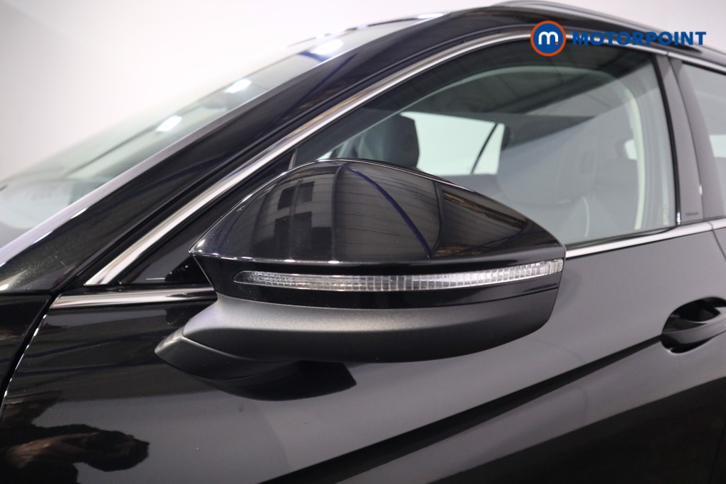 Volkswagen Passat Life Automatic Petrol Plug-In Hybrid Estate - Stock Number (1578395) - 26th supplementary image