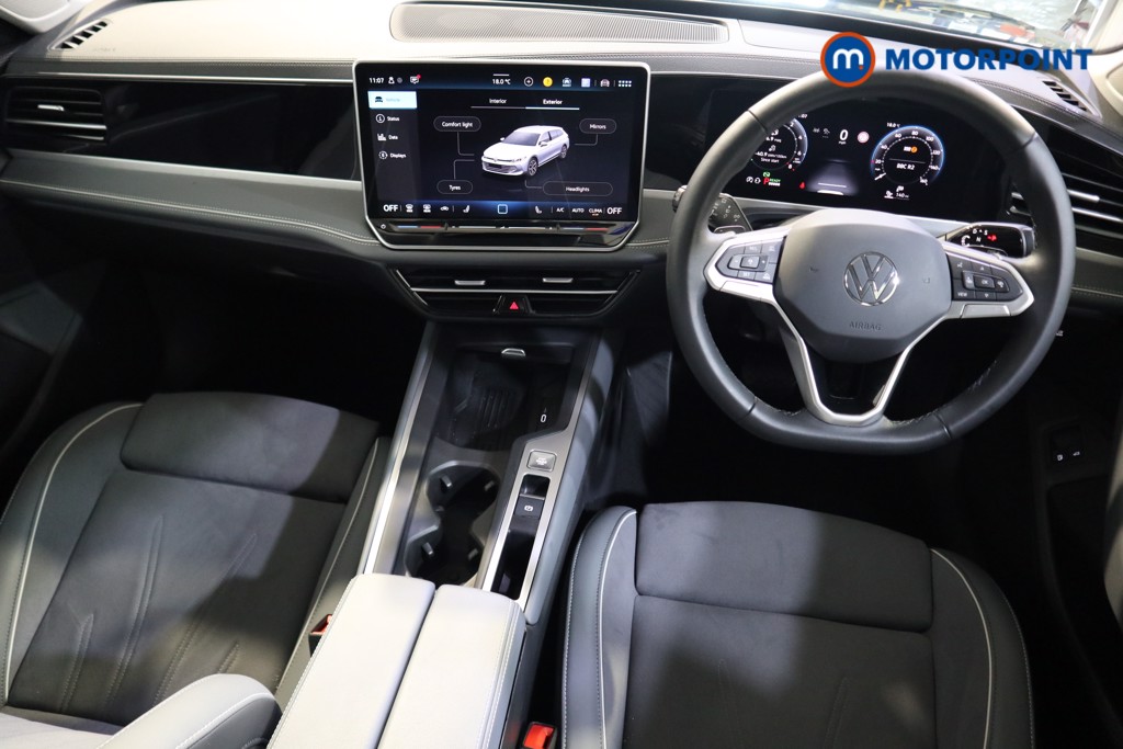 Volkswagen Passat Life Automatic Petrol Plug-In Hybrid Estate - Stock Number (1578395) - 1st supplementary image