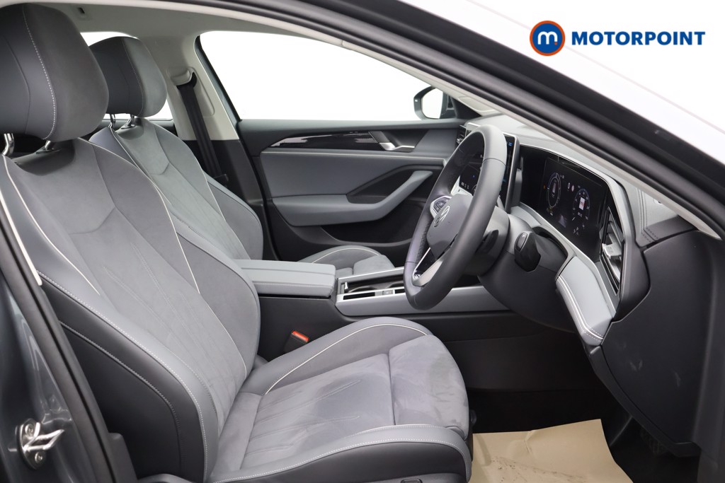 Volkswagen Passat Life Automatic Petrol Plug-In Hybrid Estate - Stock Number (1578941) - 12th supplementary image