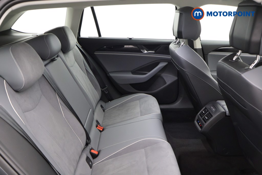 Volkswagen Passat Life Automatic Petrol Plug-In Hybrid Estate - Stock Number (1578941) - 13th supplementary image