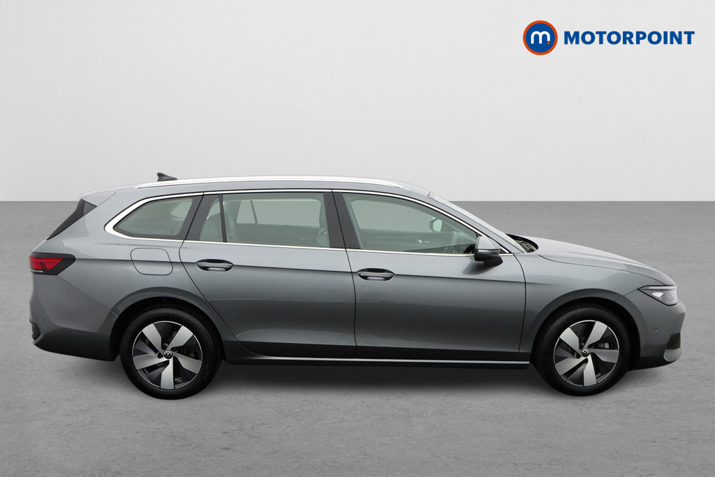 Volkswagen Passat Life Automatic Petrol Plug-In Hybrid Estate - Stock Number (1578941) - Drivers side