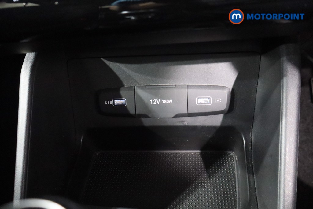Hyundai Tucson Se Connect Manual Petrol SUV - Stock Number (1578962) - 18th supplementary image