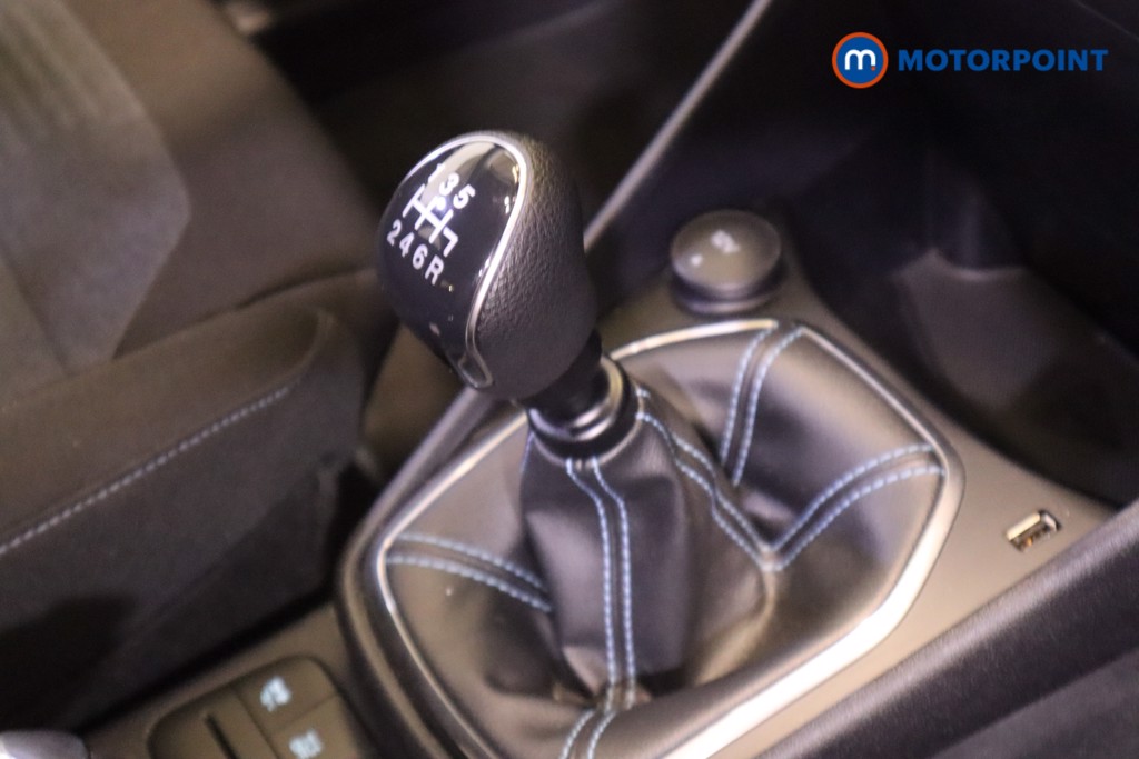 Ford Fiesta Active Edition Manual Petrol-Electric Hybrid Hatchback - Stock Number (1579225) - 5th supplementary image