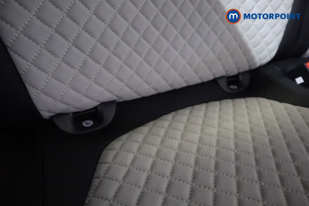 Fiat 500 Dolcevita Manual Petrol-Electric Hybrid Hatchback - Stock Number (1579254) - 18th supplementary image