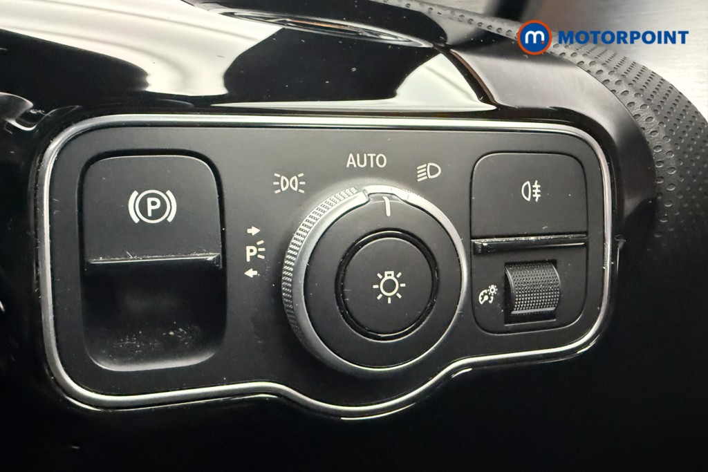 Mercedes-Benz A Class Amg Line Executive Edition Automatic Petrol Hatchback - Stock Number (1558467) - 15th supplementary image