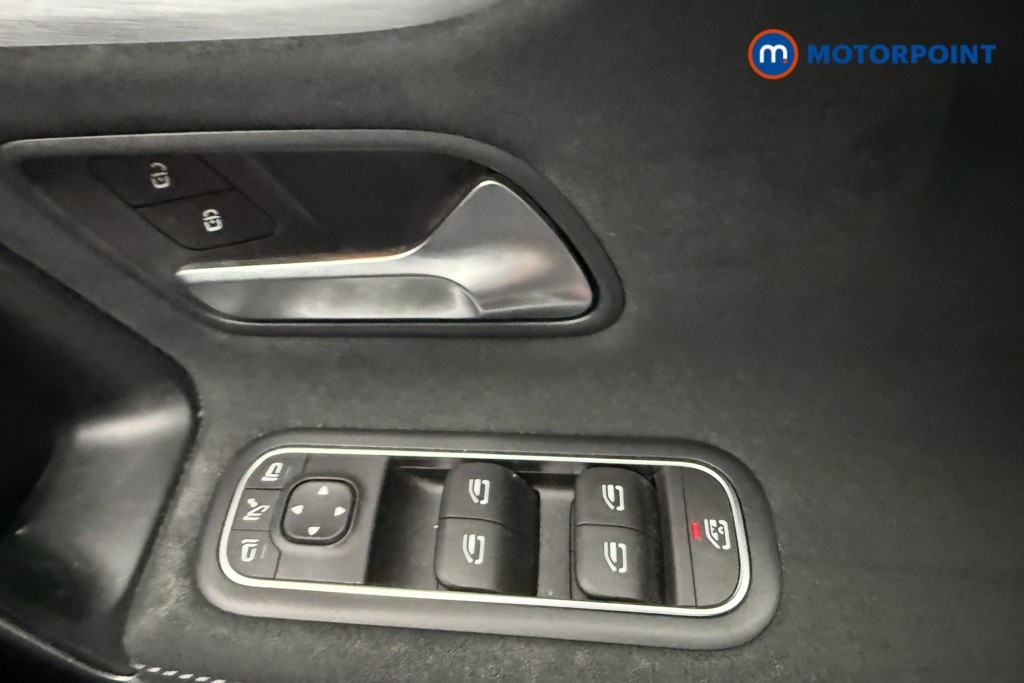 Mercedes-Benz A Class Amg Line Executive Edition Automatic Petrol Hatchback - Stock Number (1558467) - 17th supplementary image
