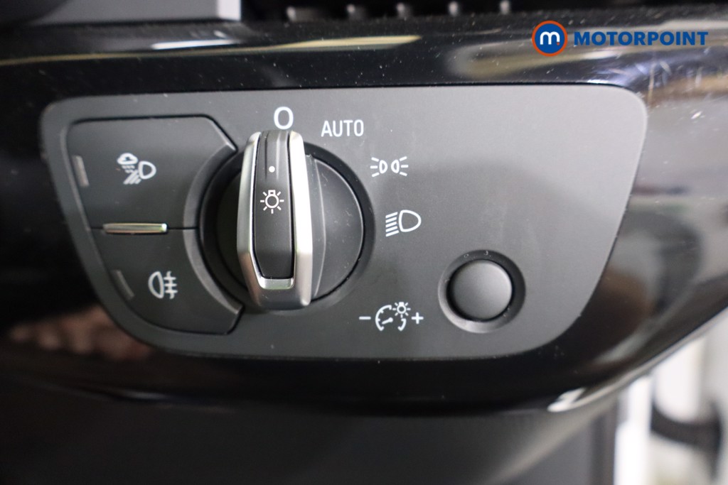 Audi A4 Black Edition Automatic Petrol Estate - Stock Number (1559121) - 18th supplementary image