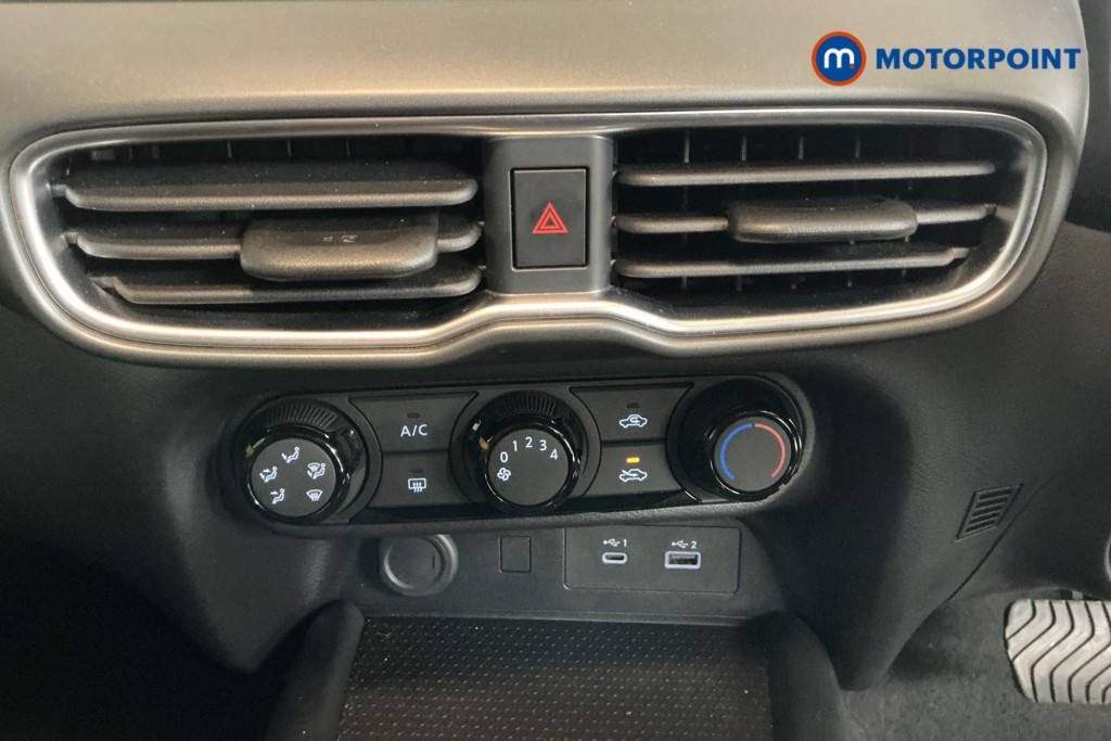 Nissan Juke Acenta Premium Automatic Petrol SUV - Stock Number (1562267) - 16th supplementary image