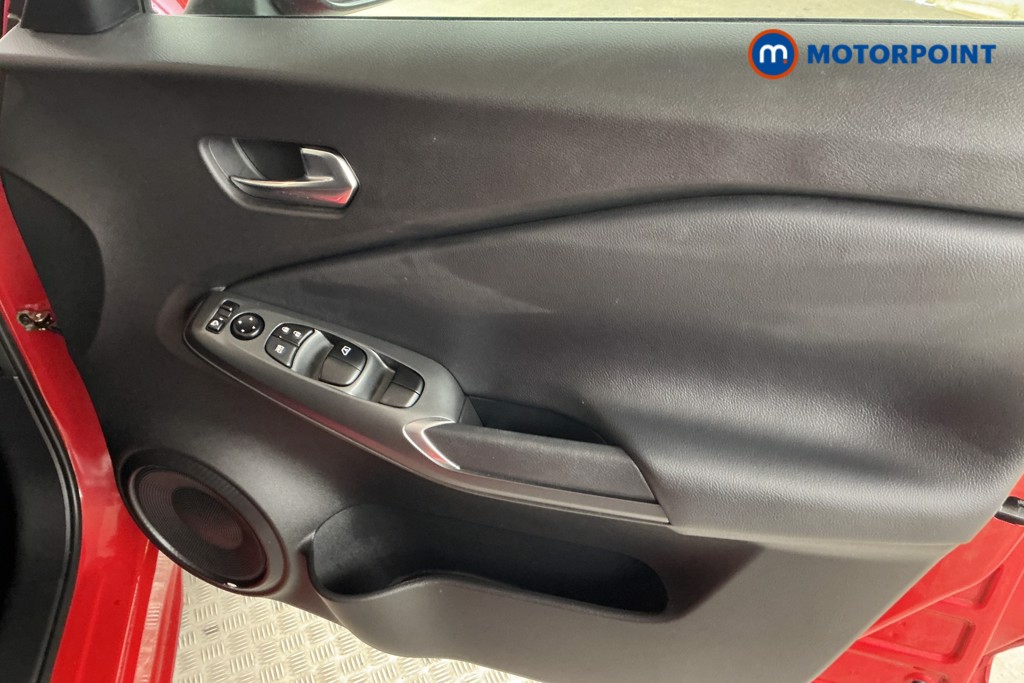 Nissan Juke Acenta Premium Automatic Petrol SUV - Stock Number (1562267) - 22nd supplementary image