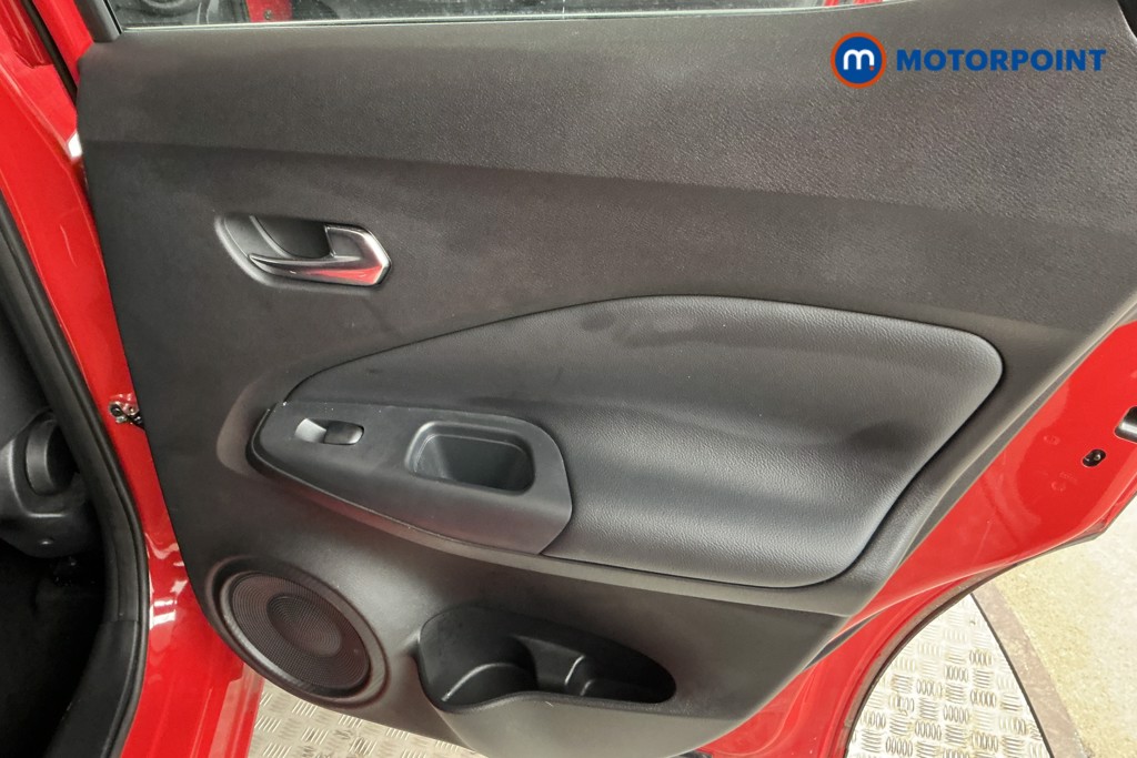 Nissan Juke Acenta Premium Automatic Petrol SUV - Stock Number (1562267) - 24th supplementary image