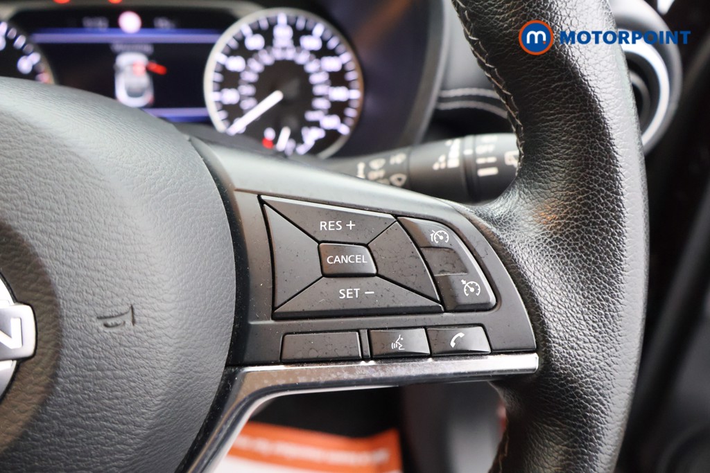 Nissan Juke N-Connecta Manual Petrol SUV - Stock Number (1566133) - 3rd supplementary image